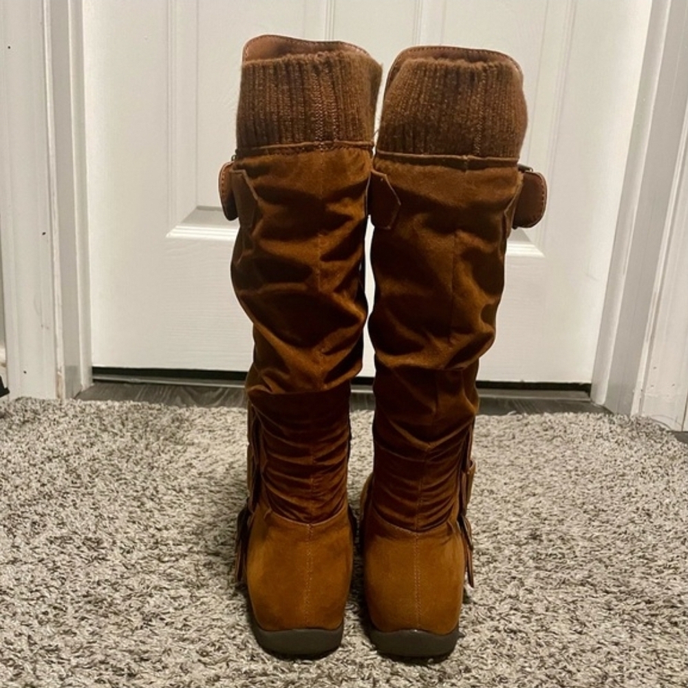 Stylish Tan Over the Knee Boots with Buckle Detail - Picture 3 of 7